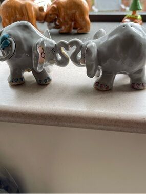 Gray Ceramic Elephant Salt and Pepper Shakers with Heart Accents